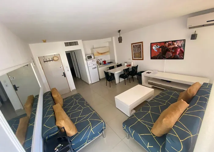 Seaside House & Free Parking